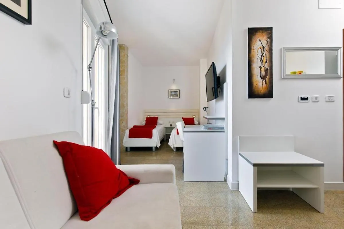 Ark Beach Apartment - Rabbit Split